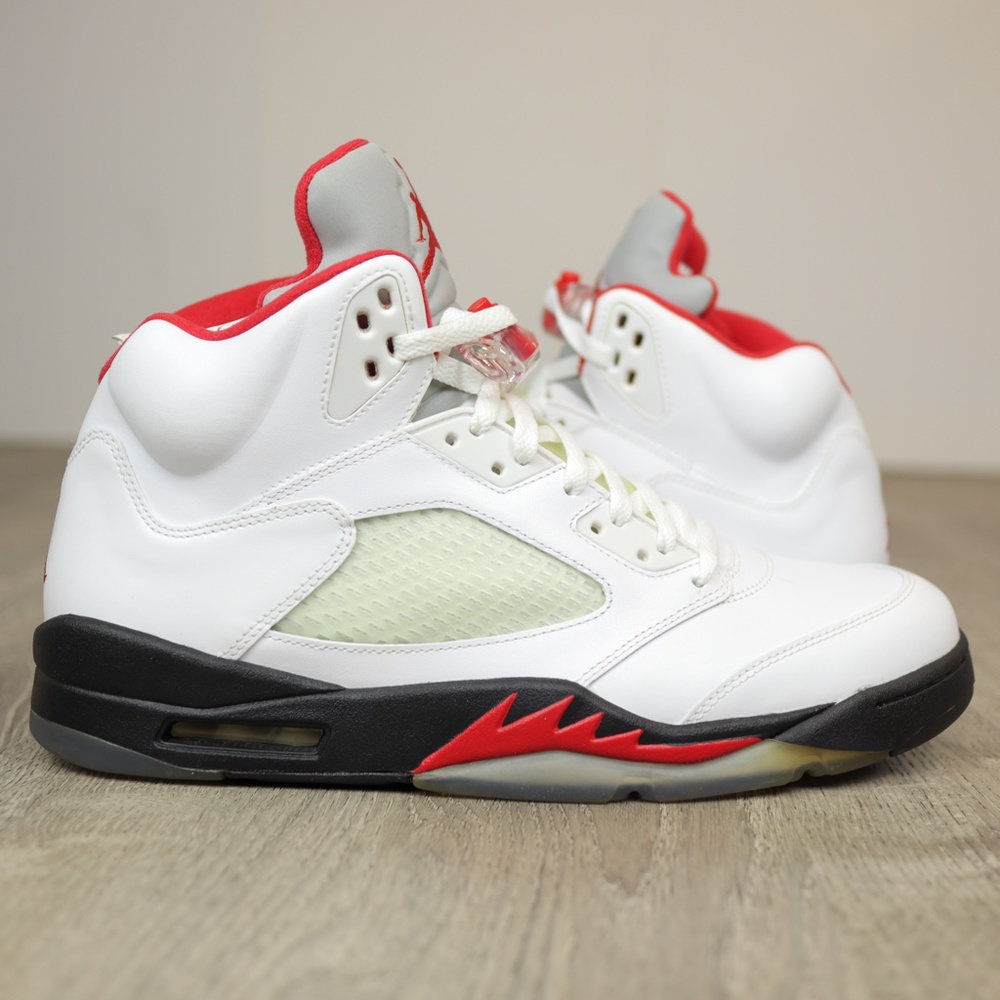 VVVVNDS Air Jordan 5 V Retro Fire Red 2013 Size 12.5 136027100